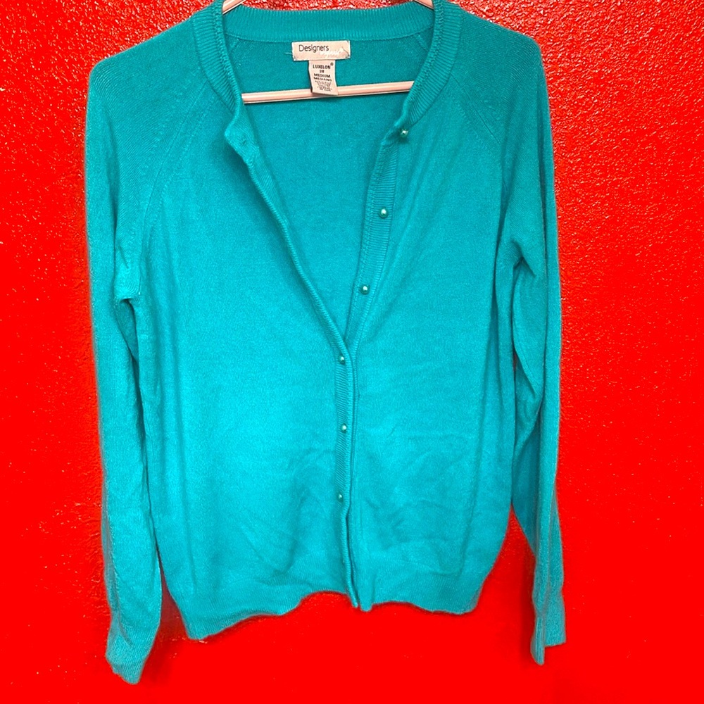 Brand: Designers Original Size: M
Material: 82% acaylic 15% nylon 3% Lycra